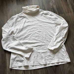 ✨5/$25 item! SUMMER COLLECTION ST JOHNS BAY White Turtleneck Long Sleeve Top
